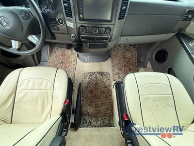 2017 Winnebago Via - Photo 23