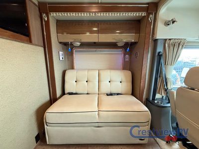 2017 Winnebago Via - Photo 9
