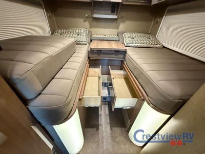 2017 Winnebago Via - Photo 19