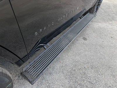 2026 Jeep Grand Wagoneer — photo 10 view