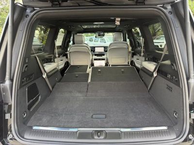 2026 Jeep Grand Wagoneer — photo 45 view