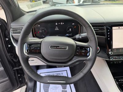 2026 Jeep Grand Wagoneer — photo 18 view