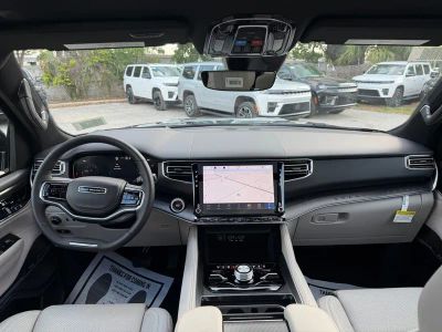 2026 Jeep Grand Wagoneer — photo 40 view
