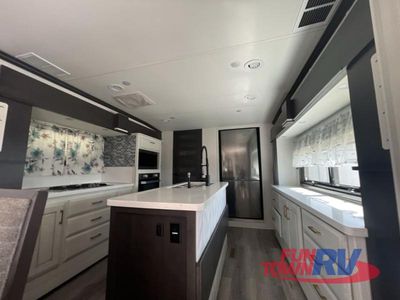2021 DRV Luxury Suites Mobile Suites - Photo 12