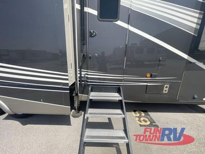 2021 DRV Luxury Suites Mobile Suites - Photo 3