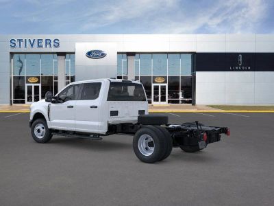 2026 Ford Chassis Cab - Photo 5