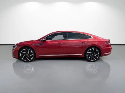 2021 Volkswagen Arteon — engine compartment view