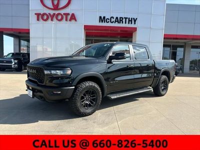 2025 RAM 1500 — photo 32 view