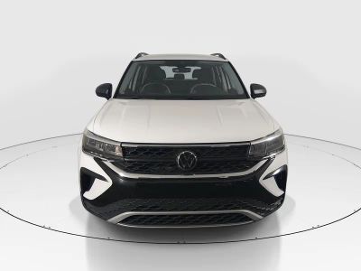2024 Volkswagen Taos - Photo 2