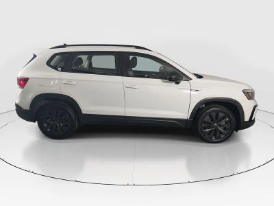 2024 Volkswagen Taos - Photo 8
