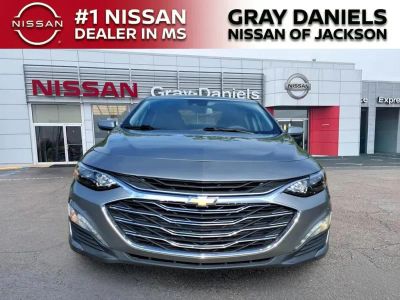 2024 Chevrolet Malibu - Photo 2