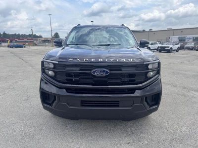 2026 Ford Expedition — side profile view