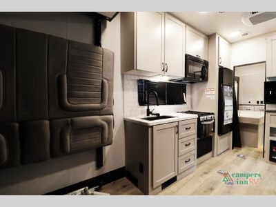 2026 Jayco Seismic - Photo 19
