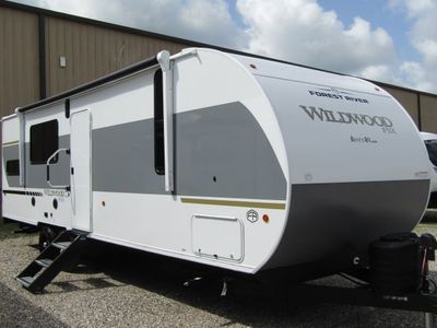 2025 Forest River Wildwood Fsx — front three-quarter view