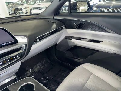2023 Cadillac LYRIQ — photo 31 view