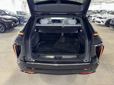 2023 Cadillac LYRIQ — photo 13 view