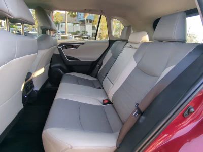 2024 Toyota RAV4 — photo 16 view