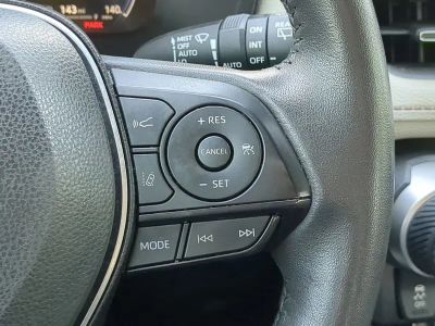 2024 Toyota RAV4 — photo 32 view
