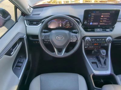 2024 Toyota RAV4 — photo 19 view