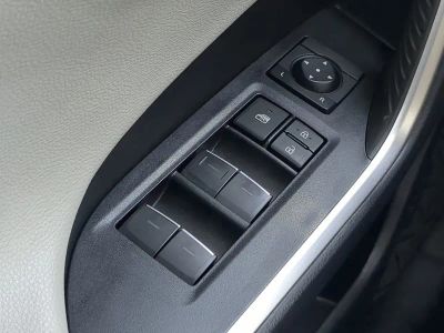 2024 Toyota RAV4 — photo 30 view