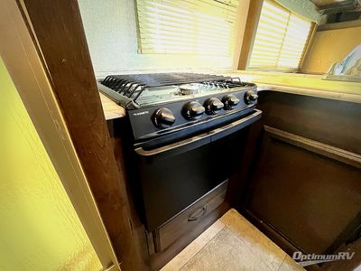2019 Coachmen Freelander - Photo 14