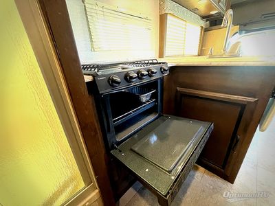 2019 Coachmen Freelander - Photo 15