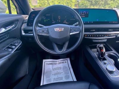 2025 Cadillac XT4 — detail view