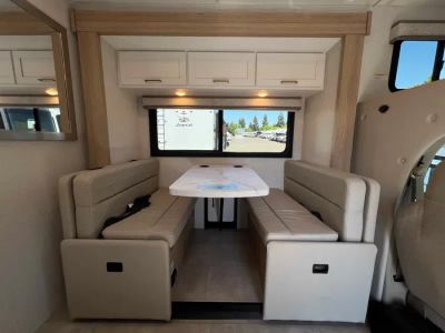 2027 Thor Motor Coach CHATEAU — photo 9 view