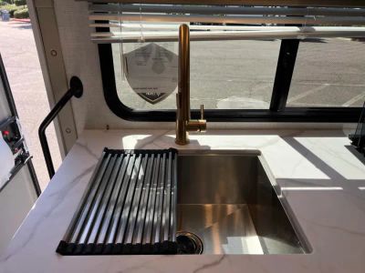 2027 Thor Motor Coach CHATEAU — photo 13 view