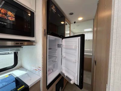 2027 Thor Motor Coach CHATEAU — photo 15 view