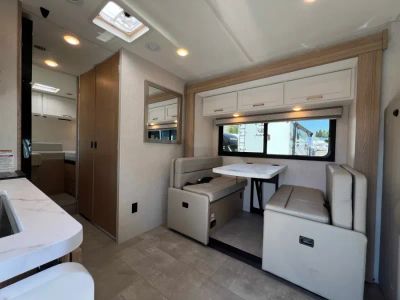 2027 Thor Motor Coach CHATEAU — photo 8 view