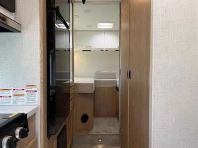 2027 Thor Motor Coach CHATEAU — photo 16 view