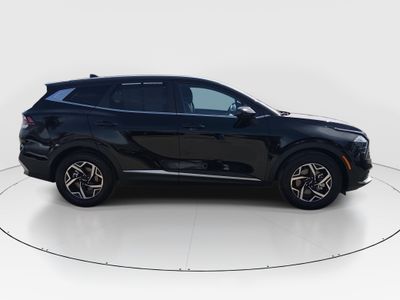 2025 Kia Sportage — photo 8 view