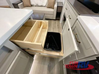 2026 Brinkley Model Z - Photo 12
