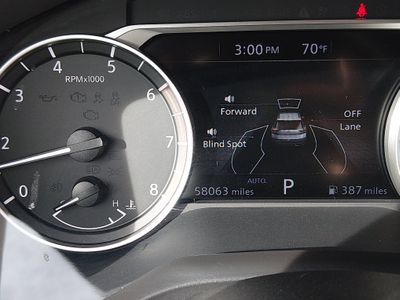 2023 Nissan Rogue — photo 14 view