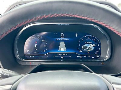 2024 Chevrolet Tahoe — photo 12 view