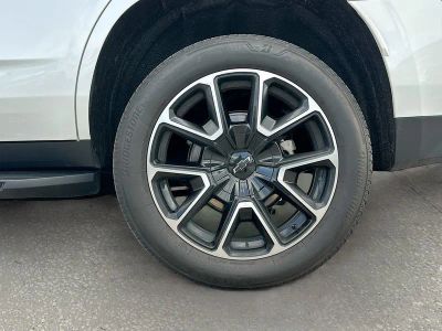 2024 Chevrolet Tahoe — photo 33 view