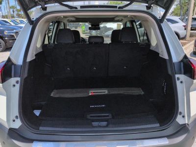 2023 Nissan Rogue — photo 13 view