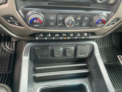 2019 GMC Sierra 3500HD — photo 12 view