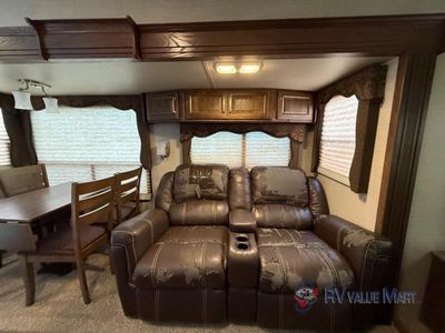 2015 Keystone RV Cougar - Photo 12