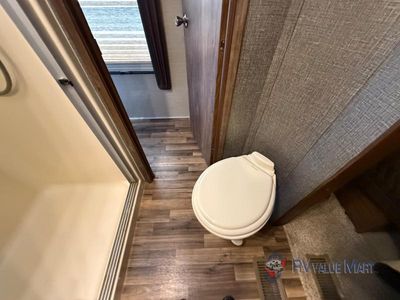 2015 Keystone RV Cougar - Photo 24