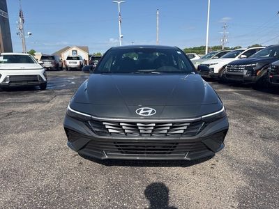 2026 Hyundai Elantra - Photo 3