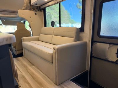 2026 Thor Motor Coach Quantum - Photo 7