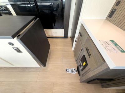 2026 Forest River RV Cherokee Arctic Wolf - Photo 34