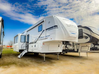 2026 Forest River RV Cherokee Arctic Wolf - Photo 4