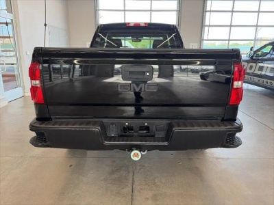 2016 GMC Sierra 1500 — detail view