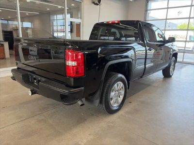 2016 GMC Sierra 1500 — interior view