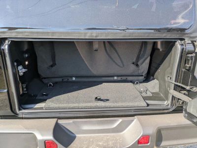 2026 Jeep Wrangler — photo 15 view