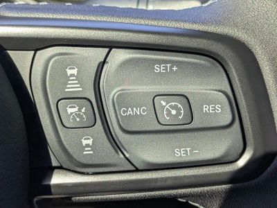 2026 Jeep Wrangler — photo 18 view