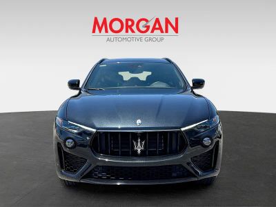 2022 Maserati Levante — photo 8 view